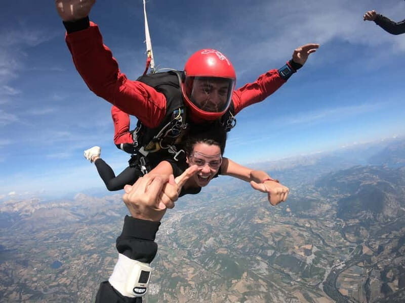 Skydiving in Gap-Tallard - The Experience: What to Expect