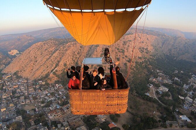 SkyWaltz Hot Air Balloon Safari - The Experience in Detail