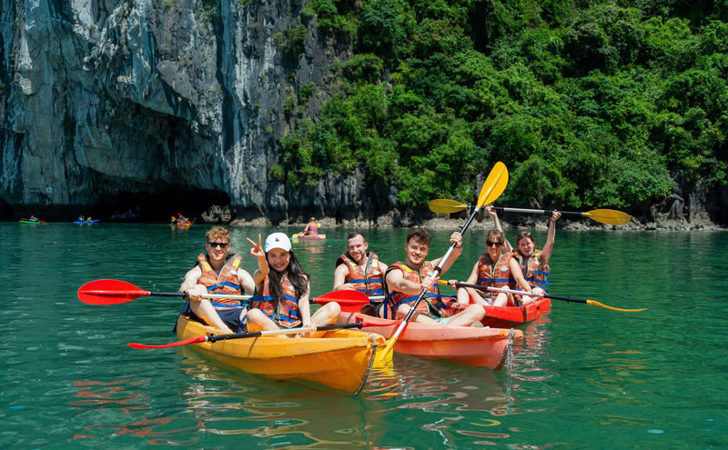 Skyway 2D1N Cruise: Lan Ha Bay & Cat Ba Island - Cabins, meals and onboard comforts