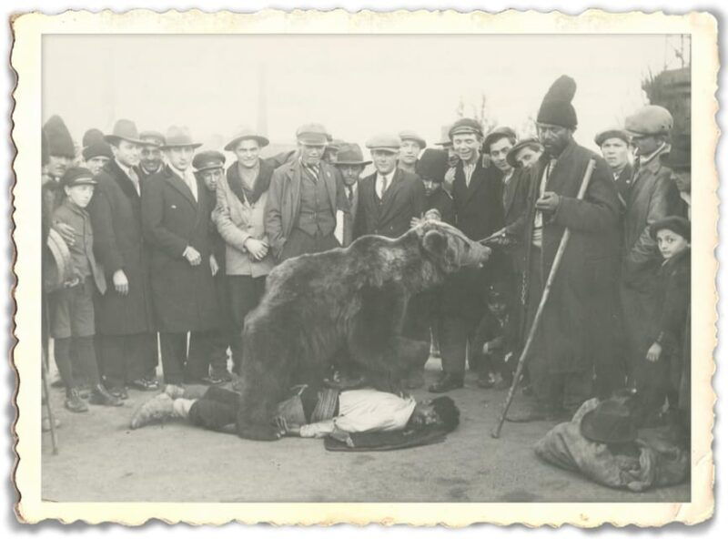 Slavery in Romania,Myths and Truths on Gypsies, Walking Tour - The Experience Breakdown