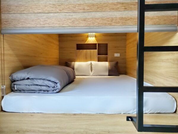 Sleeper Bus Hanoi - Ha Giang & Morning Layover at Hostel - Motorbike Rental and Exploration