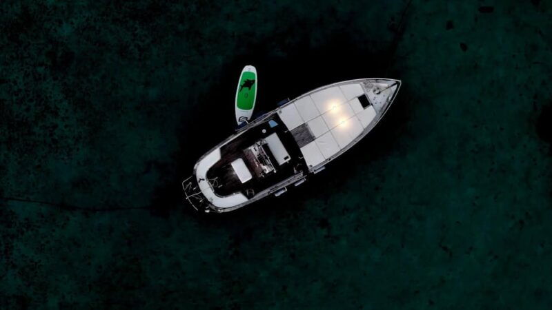 Sleeping on a boat in the bay - Good To Know  