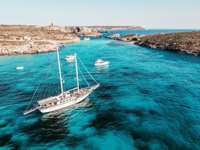 Sliema: Three Bay Cruise With Lunch & Optional Transfers - Onboard Dining and Refreshments