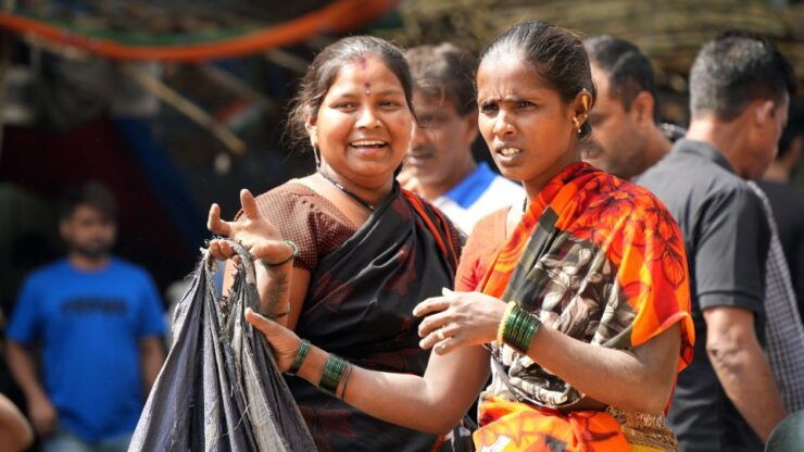 Slum Tour: Inside Dharavis Vibrant Community - Language and Highlights