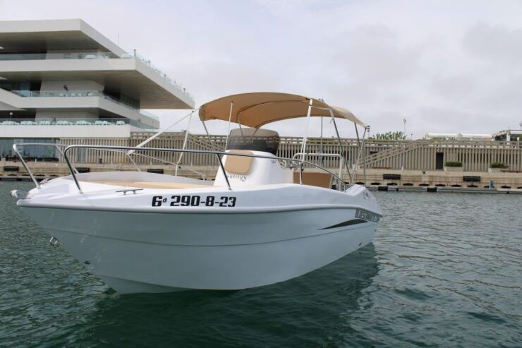 SMALL BOAT RENTAL - Activity Information