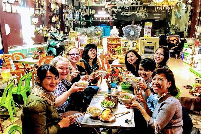Small-Group 2.5-Hour Street Food Tour of Bangkok - Unique Experiences and Hidden Gems