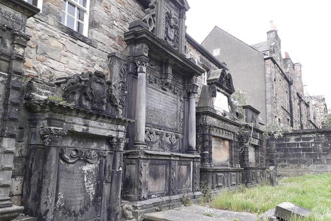 Small-Group 90-minute Tour in Greyfriars Kirkyard - Overview of Greyfriars Kirkyard