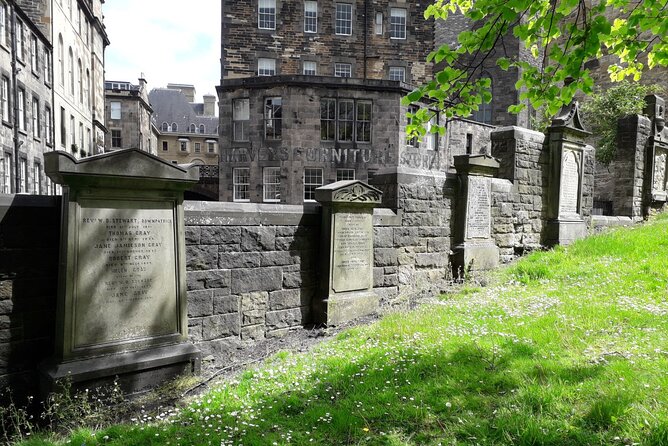 Small-Group 90-minute Tour in Greyfriars Kirkyard - Directions