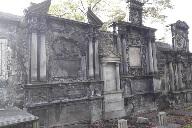 Small-Group 90-minute Tour in Greyfriars Kirkyard - The Sum Up