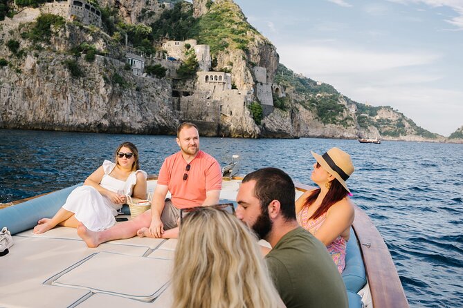 Small Group Amalfi Coast Boat Day Tour From Positano - Itinerary