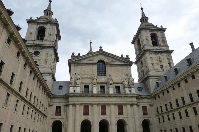 Small-Group Avila Highlights Day Trip From Madrid - Exploring the Avila Architecture Museum