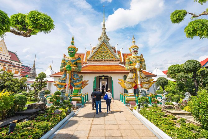 Small-Group Bangkok Temples Tour at Wat Arun, Wat Phoa and Wat Saket - Tour Overview and Highlights