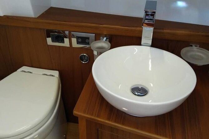 Small group boat tour from Sorrento to Capri - FAQ