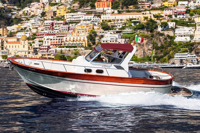 Small-Group Boat Tour of the Amalfi Coast From Sorrento - Praise for the Crew and Tour Experience