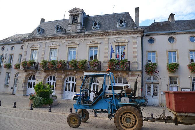 Small Group Burgundy Tour of Beaune With Wine Tasting From Dijon - Meeting and Pickup Information