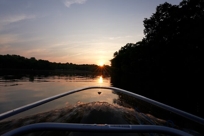 Small Group Clear Kayak Tour of Old Hickory Lake - Cancellation Policy