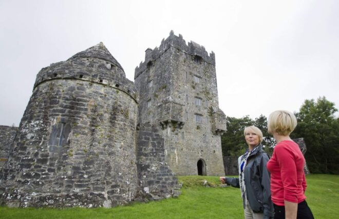 Small Group: Connemara, Sheepdog Show & Medieval Castle Tour - Aughnanure Castle