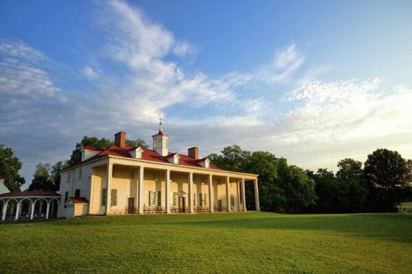 Small Group Day Tour: DC to Mount Vernon&Old Town Alexandria - Pickup Locations