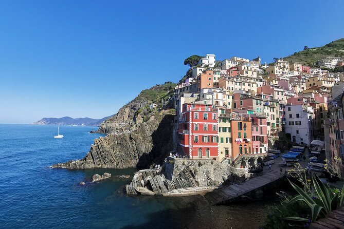 Small Group Day Tour in Cinque Terre and Pisa From Florence - Tour Overview