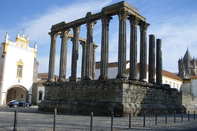 Small Group Day Trip to Evora and Monsaraz From Lisbon With Wine Tasting - Tour Highlights