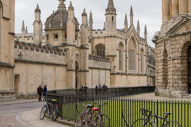 Small-Group Day Trip to Oxford,The Cotswolds and Stratford-Upon-Avon From London - Common Questions