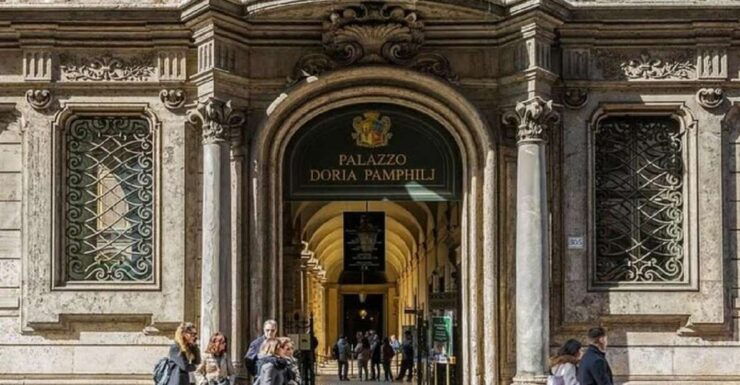 Small Group: Doria Pamfilij Gallery - Location and Price