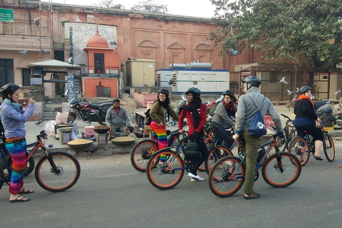 Small-Group Early Morning Pink City Bike Tour - Itinerary Details