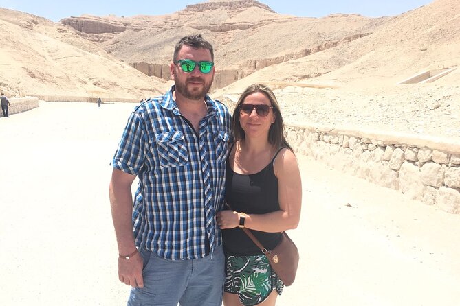 Small Group Excursion to Luxor Valley of the Kings From Hurghada - Overall Rating and Review Breakdown