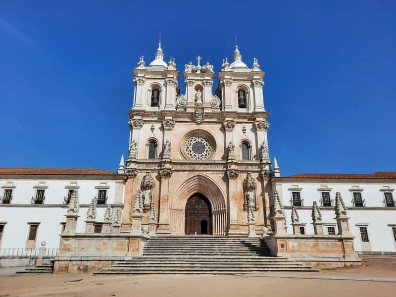 Small Group Excursion to Nazaré, Alcobaça and Obidos from Lisbon - FAQ