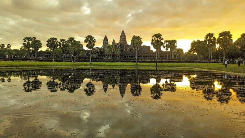 Small Group Explore Angkor Wat Sunrise Tour with Guide - Why We Love This Tour