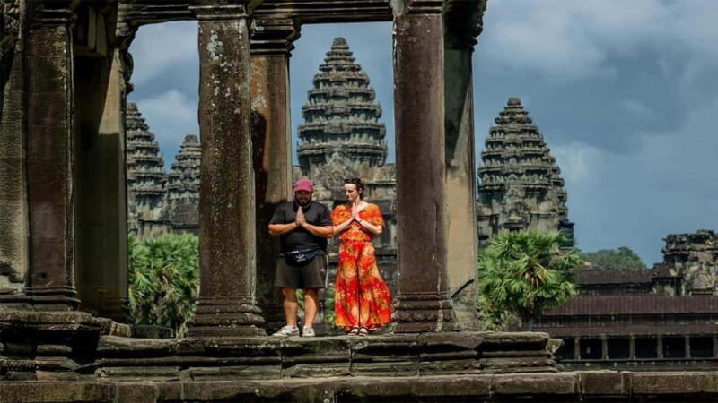 Small Group Explore Angkor Wat Sunrise Tour with Guide - Transportation, Duration, and Group Size