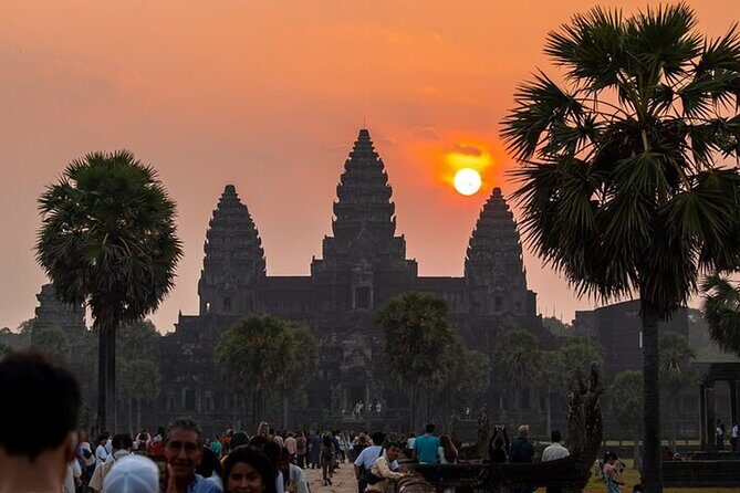 Small Group Explore Angkor Wat Tour with Guide from Siem Reap - What Travelers Say