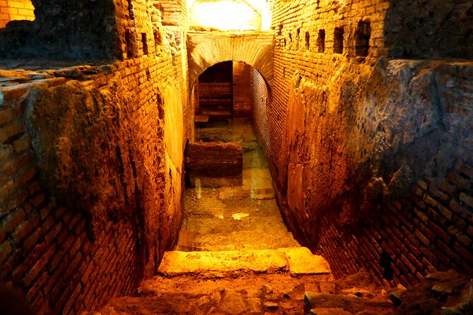Small-Group Express Tour of Trevi Fountain With Undergrounds - Overview of the Tour