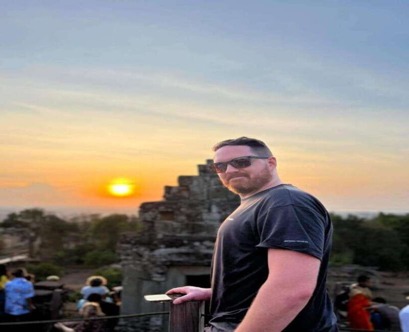 Small-Group Full Day Angkor wat Guide tour with Sun set - FAQ