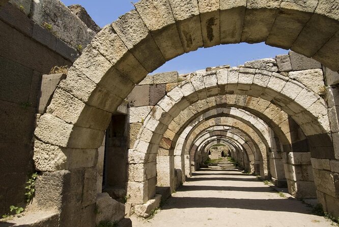 Small-Group Full Day Pergamum and Asklepion Tour From Izmir - Exploring Asklepion