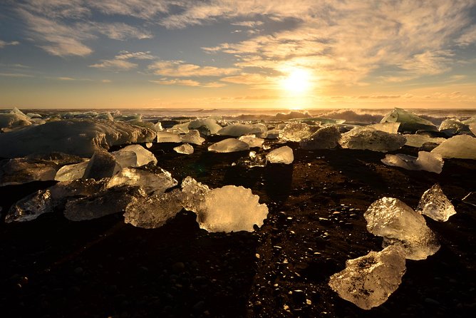 Small-Group Glacier Lagoon (Jokulsarlon) Day Trip From Reykjavík - Common Questions