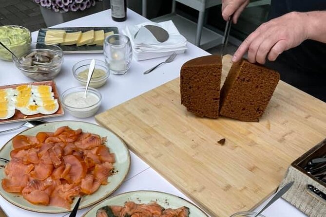 Small Group Golden Circle #1 Experience With Geothermal Bakery - Pickup and Transportation