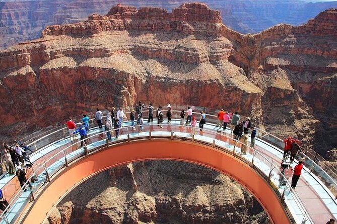 Small Group Grand Canyon, Hoover Dam and 7 Magic Mountains Tour - Traveler Experiences