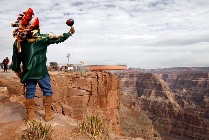 Small Group Grand Canyon, Hoover Dam and 7 Magic Mountains Tour - Common Questions