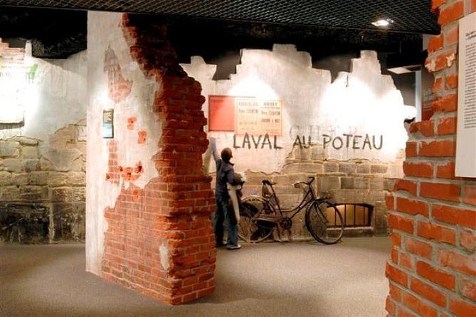 Small Group Guided D-Day Tour and Mémorial De Caen Museum - Tour Overview and Logistics