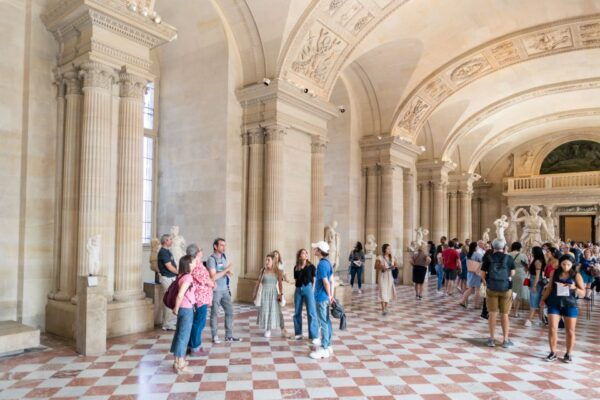 Small Group Guided Louvre Highlights Tour - The Sum Up