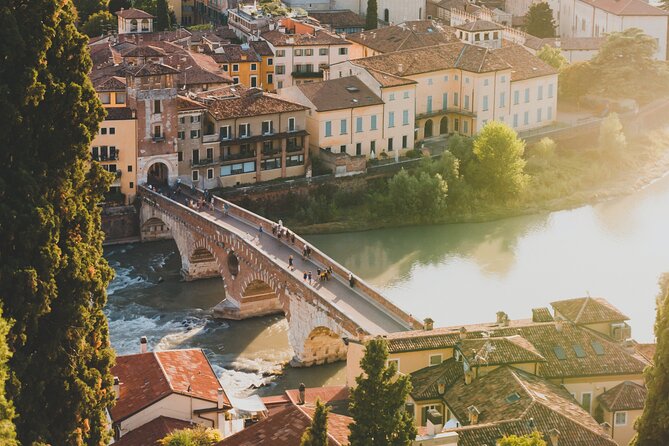 Small Group Guided Tour in Verona - Tour Highlights