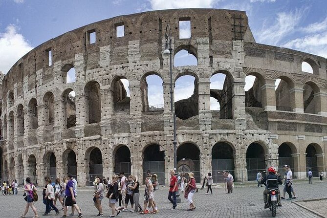 Small Group Guided Tour to the Colosseum, Roman Forum and Palatine Hill - Negative Review
