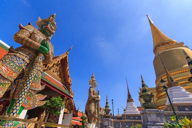 Small-Group Half-Day Tour of Temples and Palaces, Bangkok 2023 - Group Size