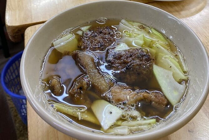 Small group Hanoi Street Food Tour with visit Train Street - FAQ