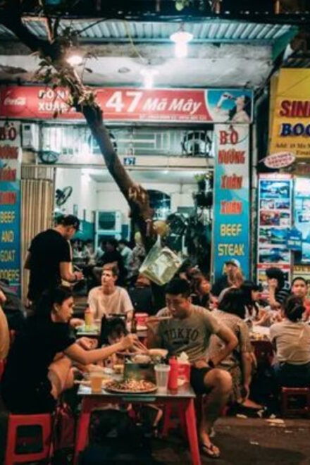 Small Group Hanoi Walking Food Tour With Locals - Food and Drink Tastings