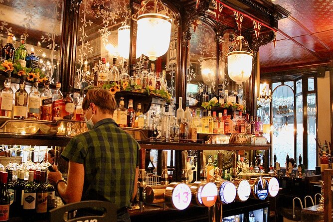 Small-Group History of Gin Guided Tour in London With Tasting - The Origins of Gin