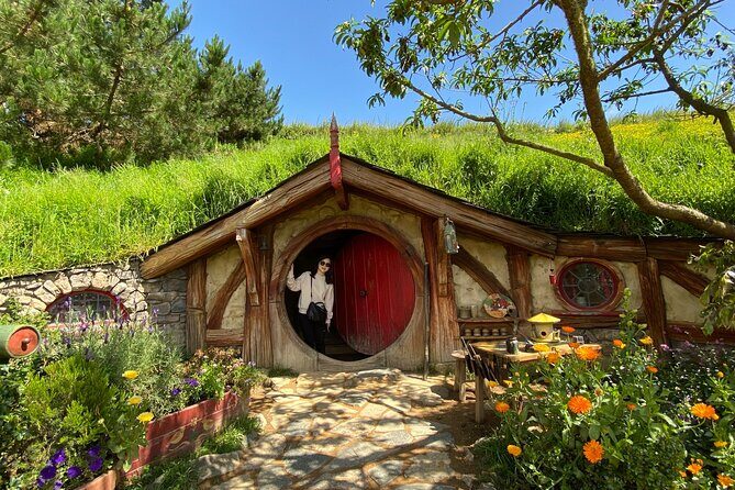 Small Group Hobbiton Movie Set from Tauranga - The Practical Breakdown of the Itinerary