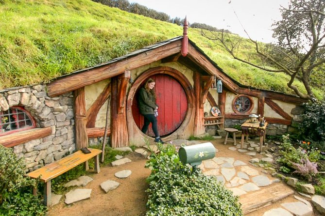 Small-Group Hobbiton Movie Set Tour From Auckland With Lunch - Tour Guide and Transportation