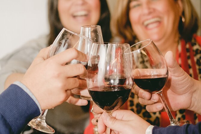 Small-Group Jewish Quarter Walking Tour With Tasty Tapas & Drinks - Reviews From Satisfied Travelers